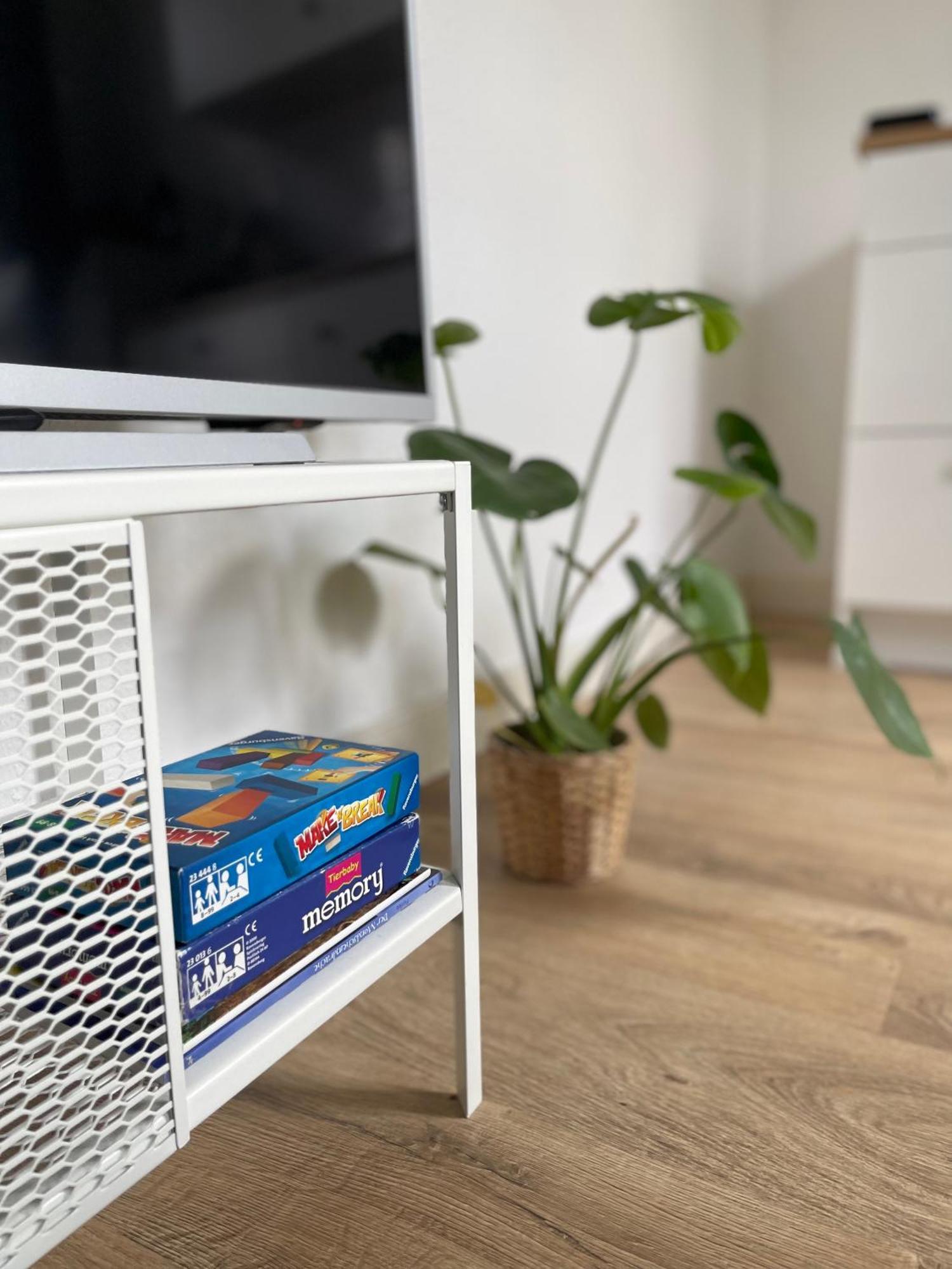 Raha Apartments - Charmantes Studio-Apartment - Hbf - Gratis Parkplatz 에르푸르트 객실 사진