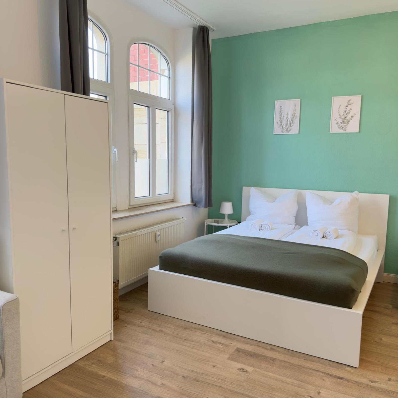 Raha Apartments - Charmantes Studio-Apartment - Hbf - Gratis Parkplatz 에르푸르트 외부 사진