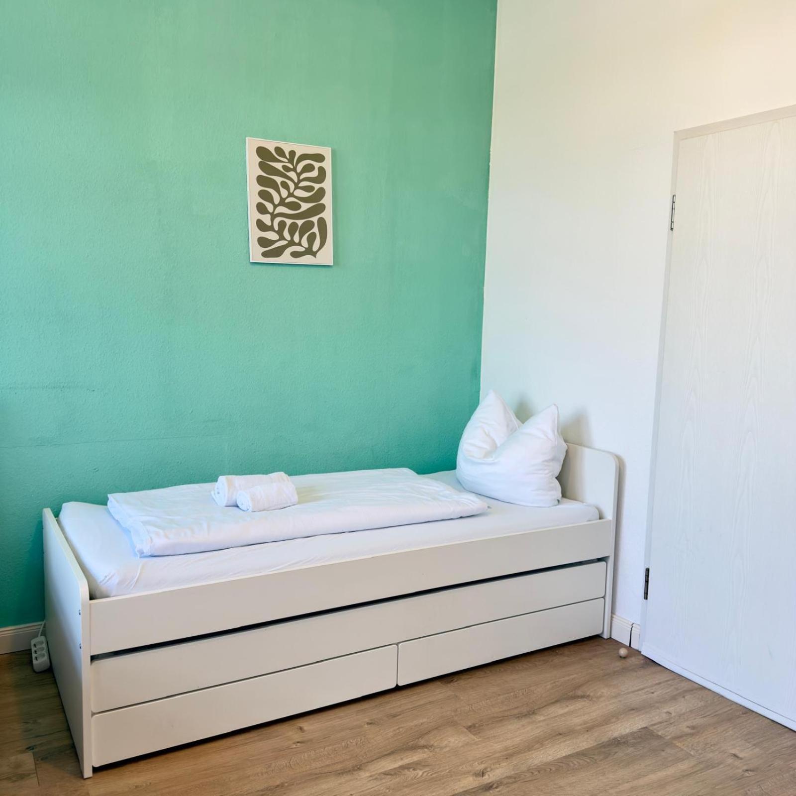 Raha Apartments - Charmantes Studio-Apartment - Hbf - Gratis Parkplatz 에르푸르트 외부 사진