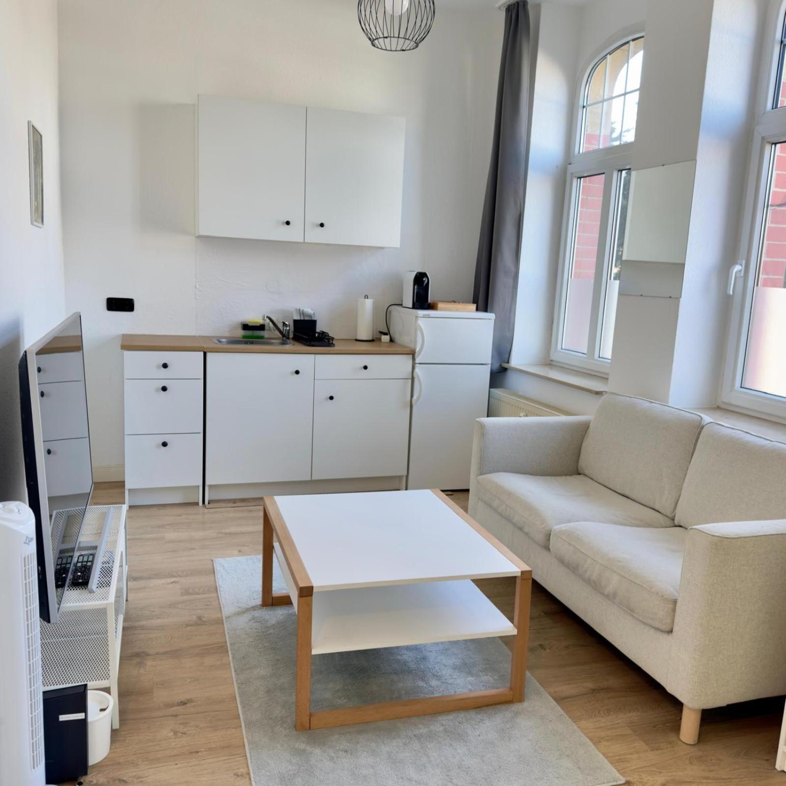 Raha Apartments - Charmantes Studio-Apartment - Hbf - Gratis Parkplatz 에르푸르트 외부 사진