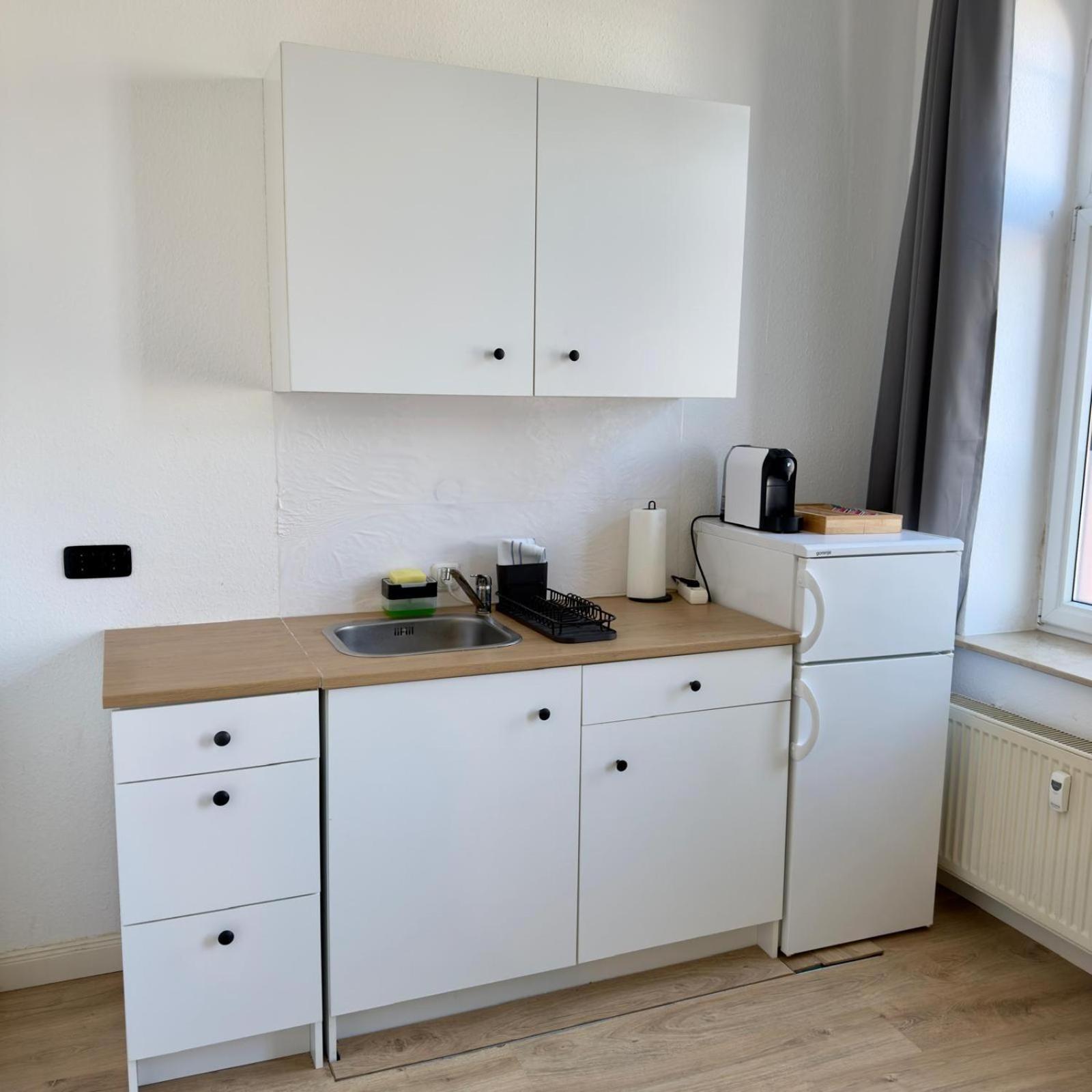 Raha Apartments - Charmantes Studio-Apartment - Hbf - Gratis Parkplatz 에르푸르트 외부 사진